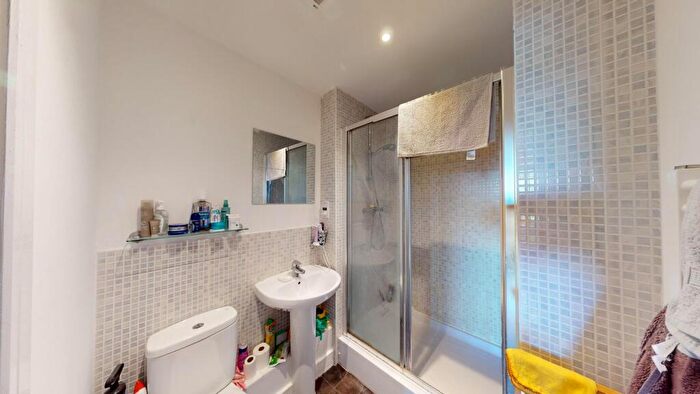 2 Bedroom Apartment To Rent In Cherrywood Lodge, Hither Green, London, SE13