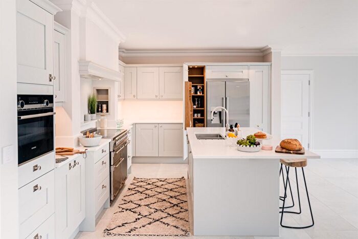 4 Bedroom Detached House For Sale In Allington Gardens, Newick, Lewes, BN8