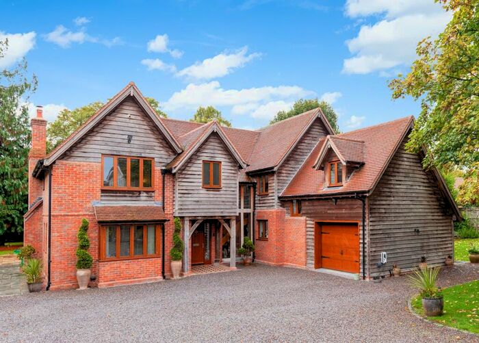 5 Bedroom Detached House To Rent In Maidley Close, Witney, Oxfordshire, OX28