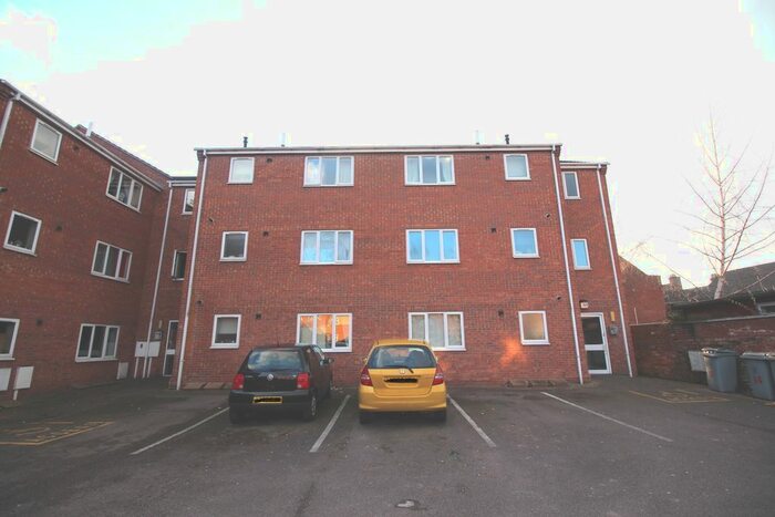 2 Bedroom Flat To Rent In University Court, Grantham, NG31