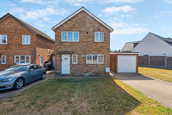 3 Bedroom Link Detached House For Sale In Old Hale Way, Hitchin, SG5