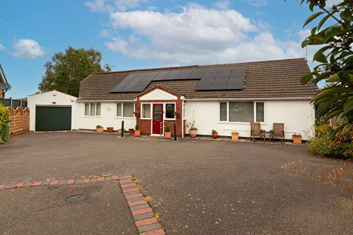 6 Bedroom Detached Bungalow For Sale In Pine Tree Grove, Kirby Muxloe, LE9