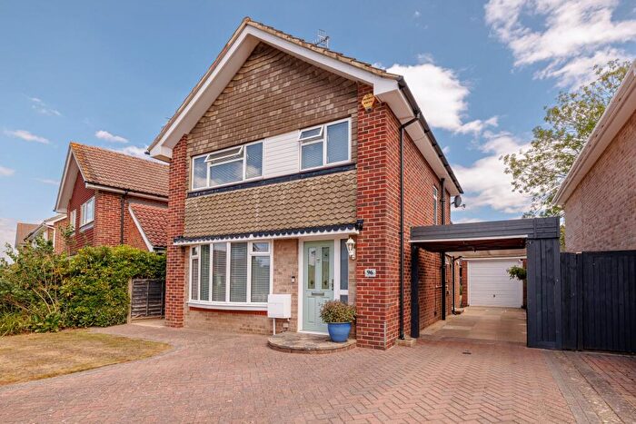 3 Bedroom Detached House For Sale In Benhams Drive, Horley, RH6
