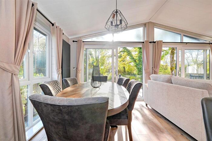 2 Bedroom Bungalow For Sale In Station Road, Bamford, Hope Valley, S33
