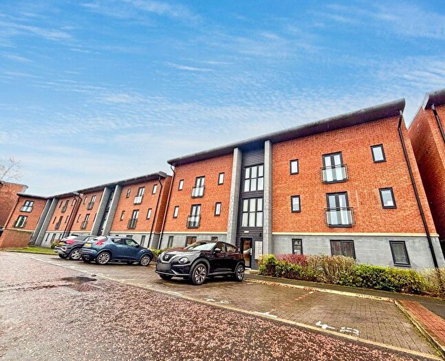 2 Bedroom Flat To Rent In Elmwood Park Court, Newcastle Upon Tyne, NE13
