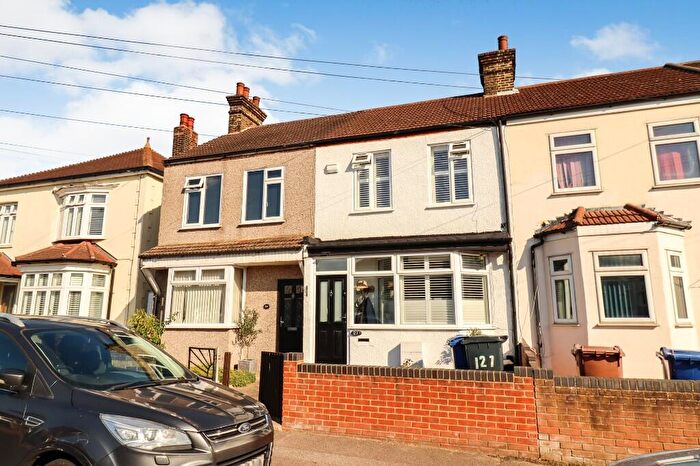 3 Bedroom Terraced House For Sale In Rectory Road, Little Thurrock, Grays, RM17