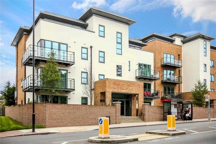 2 Bedroom Flat To Rent In Barnes House, Roehampton Lane, Putney, SW15