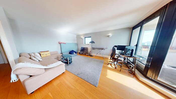 2 Bedroom Flat To Rent In Burrells Wharf Square, London, E14