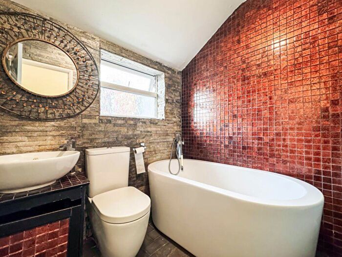 3 Bedroom Terraced House To Rent In Alexandra Road, Wellingborough, NN8