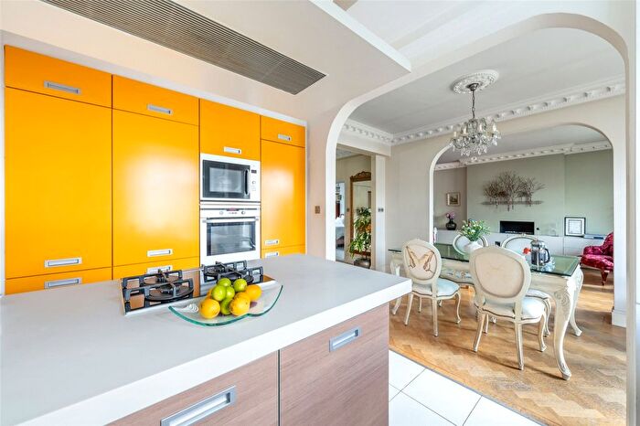 2 Bedroom Flat For Sale In Clifton Court, Northwick Terrace, St John's Wood, London, NW8
