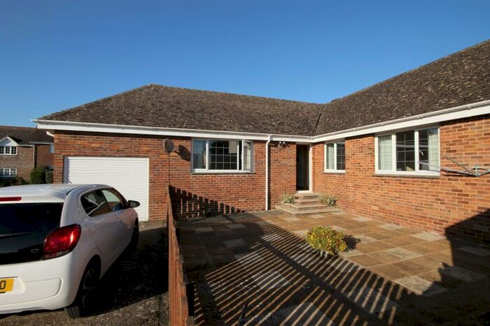 3 Bedroom Semi-Detached Bungalow For Sale In Shalfleet, Isle Of Wight, PO30