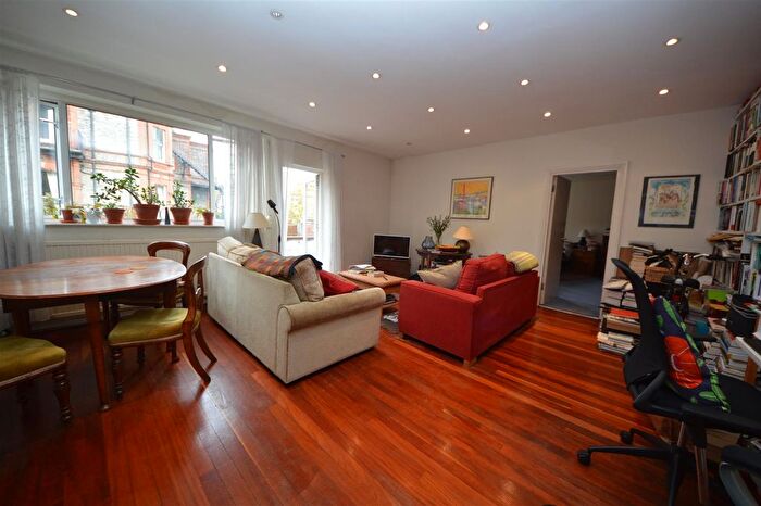 1 Bedroom Flat To Rent In College House, New College Parade, NW3