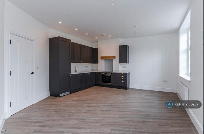 2 Bedroom Maisonette To Rent In Norton Way South, Letchworth Garden City, SG6