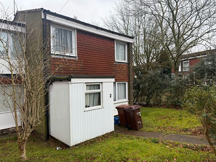 3 Bedroom Property To Rent In Old Castle Walk, Rainham, Gillingham, ME8