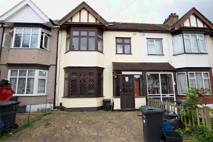 4 Bedroom Terraced House To Rent In Overton Drive, Romford, RM6