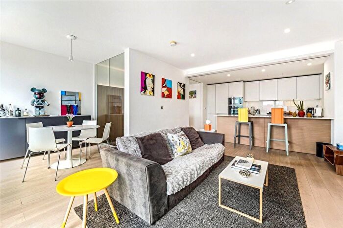 2 Bedroom Flat For Sale In Lampwick Lane, Manchester, M4