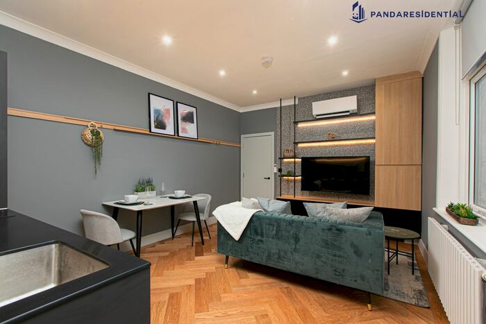 1 Bedroom Flat To Rent In Kenway Road, London, SW5