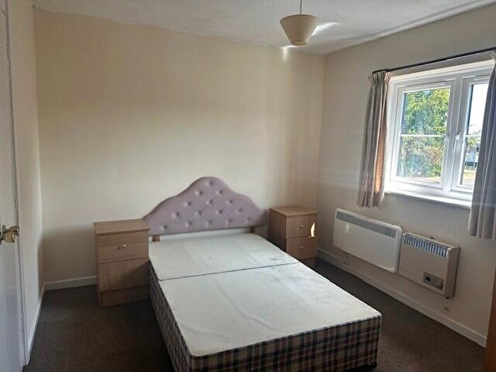 1 Bedroom Maisonette To Rent In Coulson Court, Luton, Bedfordshire, LU1
