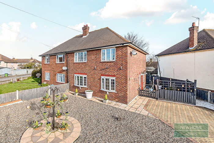 4 Bedroom Semi Detached House For Sale In Iron Mill Lane, Crayford, Dartford, DA1