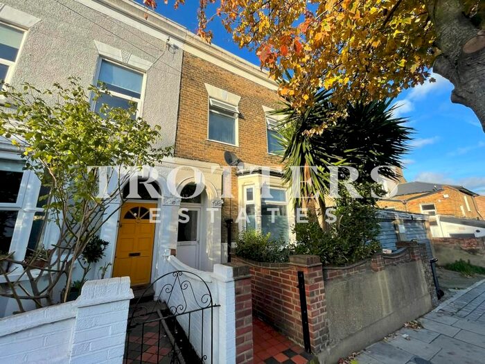 5 Bedroom Terraced House To Rent In Dunlace Road, Hackney, London, England, E5