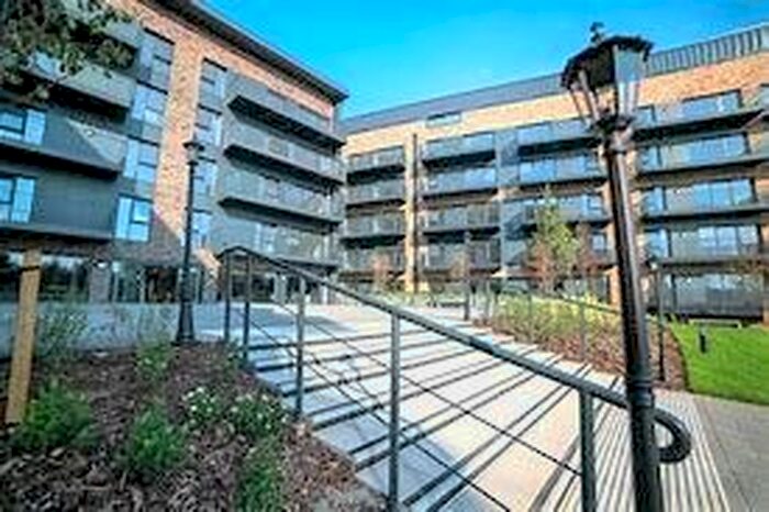 2 Bedroom Flat To Rent In George Street, Ashford, TN23