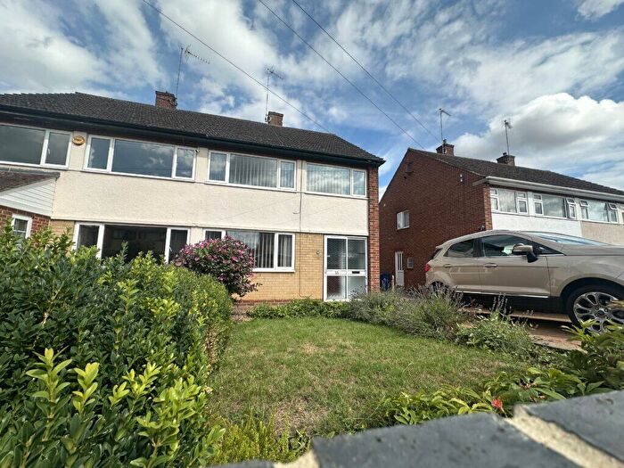 3 Bedroom Semi-Detached House To Rent In Nursery Drive, Banbury, OX16