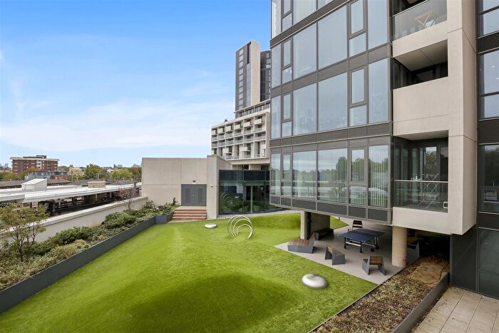 4 Bedroom Flat To Rent In City North Place, Finsbury Park, N4