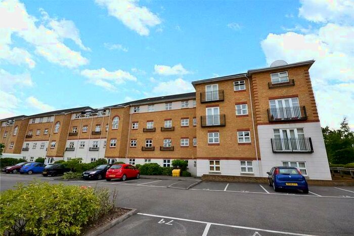 2 Bedroom Apartment To Rent In Ogden Park, Broad Lane, Bracknell, Berkshire, RG12