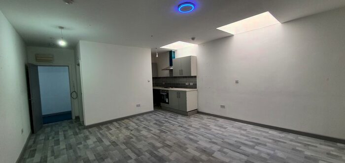 Studio To Rent In Leeds Road, Bradford, BD3