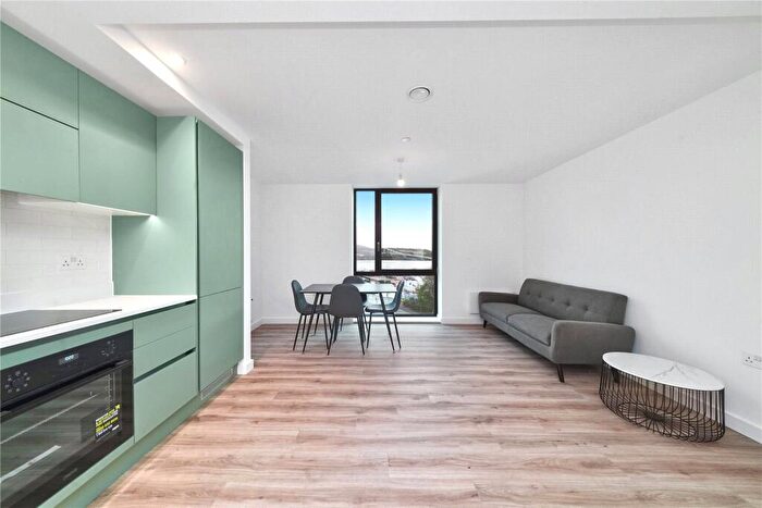 2 Bedroom Apartment To Rent In Viva Court, Kimpton Road, Luton, LU2