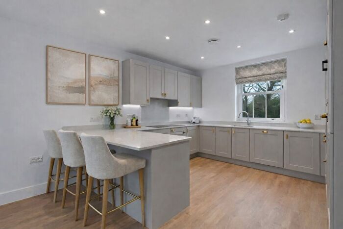 5 Bedroom Detached House For Sale In Hoe Lane, North Baddesley, Southampton, SO52