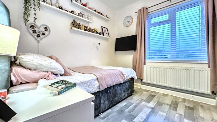 3 Bedroom Terraced House For Sale In Jersey Avenue, Brislington, Bristol, BS4