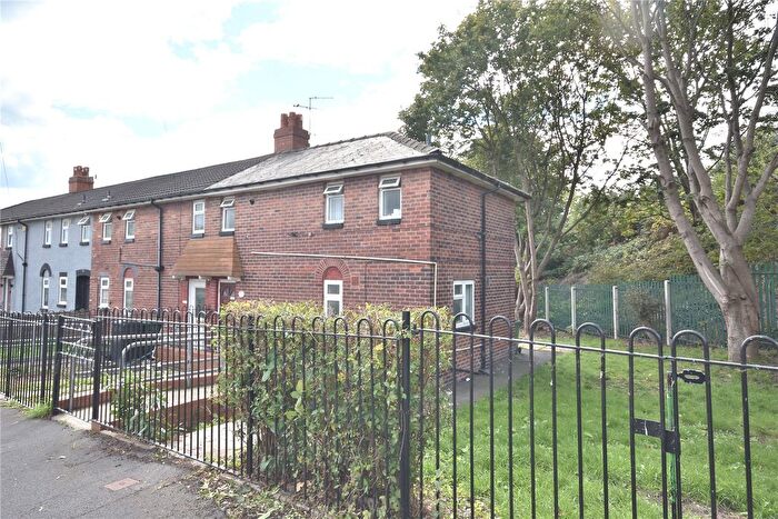 2 Bedroom End Of Terrace House For Sale In Wykebeck Avenue, Leeds, West Yorkshire, LS9
