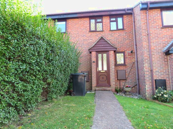 2 Bedroom House To Rent In Speedwell Close, Weavering, Maidstone, ME14