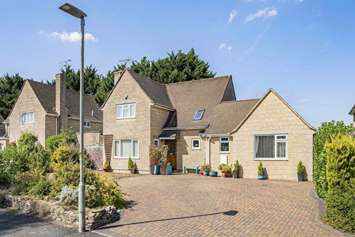 4 Bedroom Detached House For Sale In Chesterton Park, Cirencester, Gloucestershire, GL7