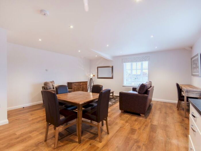 2 Bedroom Apartment To Rent In Mill Street, Central Oxford, OX2