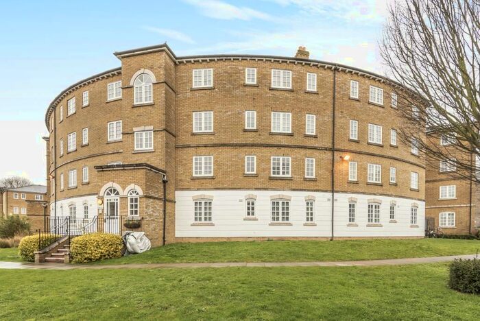 2 Bedroom Flat To Rent In Gilbert Close London, SE18