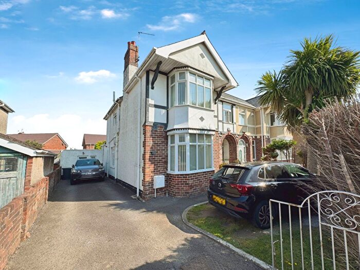 4 Bedroom Semi-Detached House For Sale In New Road, Porthcawl, CF36