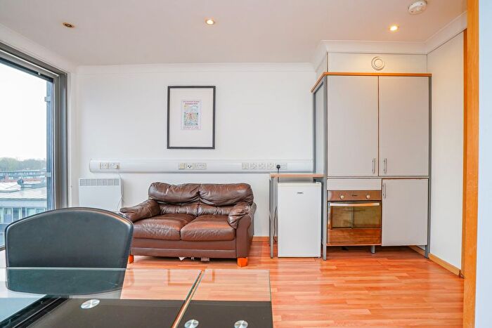 Studio To Rent In Regent Street, Leeds, LS2