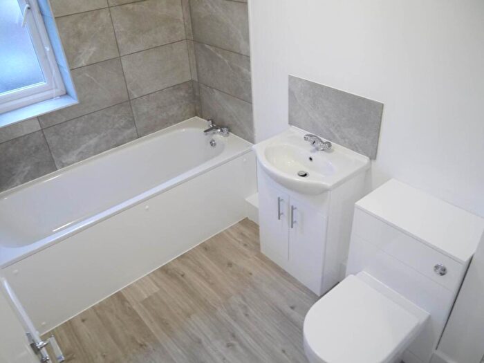 2 Bedroom Apartment To Rent In Lemsford Road, Hatfield, AL10