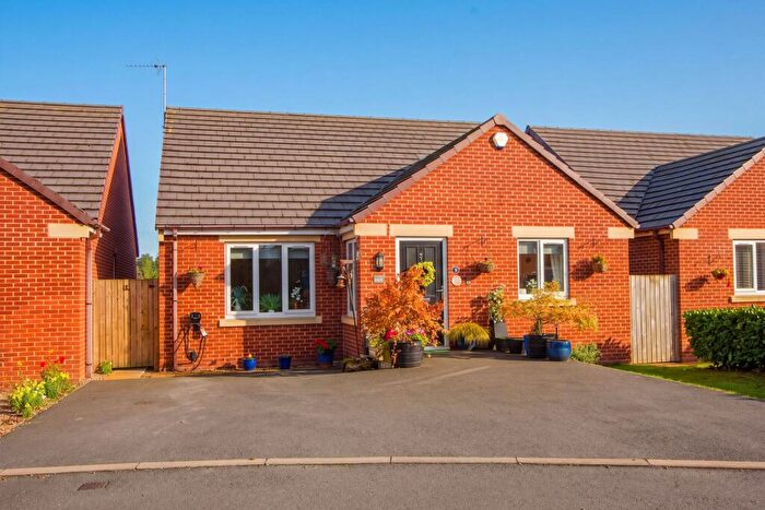3 Bedroom Detached Bungalow For Sale In Clay Fields View, Clay Cross, S45