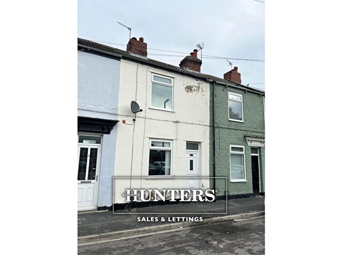 2 Bedroom Property To Rent In Albert Street, Featherstone, Pontefract, WF7