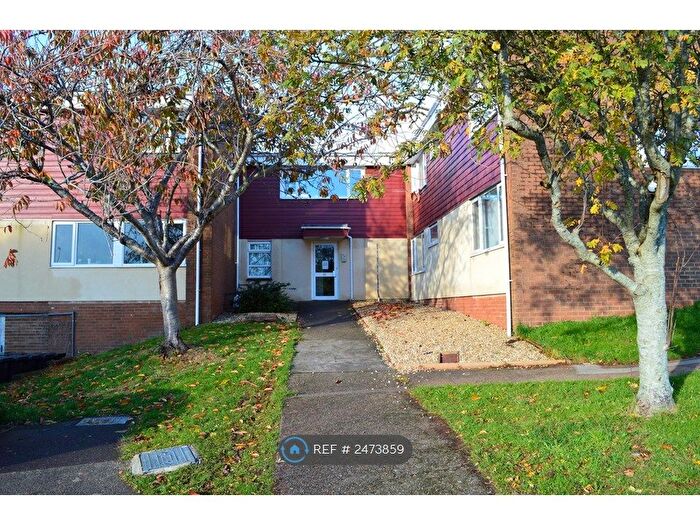 Studio To Rent In St. Georges Court, Torquay, TQ2