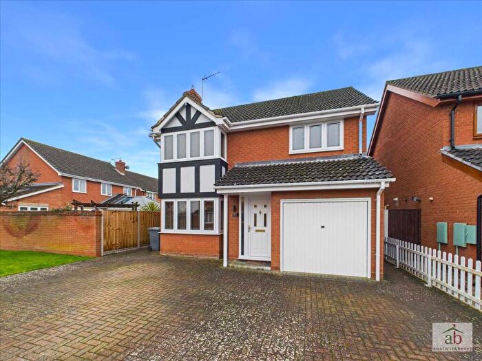 4 Bedroom Detached House For Sale In Reeve Gardens, Grange Farm, Kesgrave, IP5