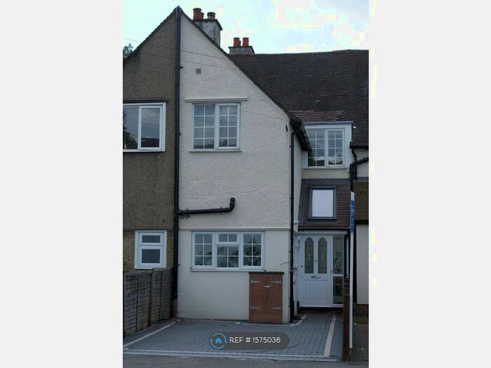 3 Bedroom Terraced House To Rent In Collingwood Road, Sutton, SM1