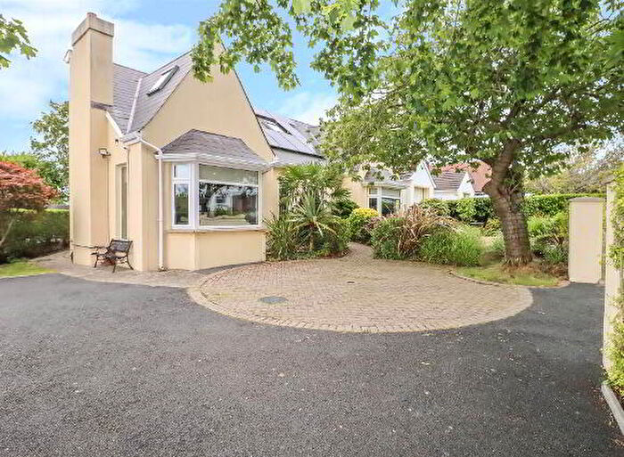 4 Bedroom Detached House For Sale In Moyne Park, Belfast, BT5