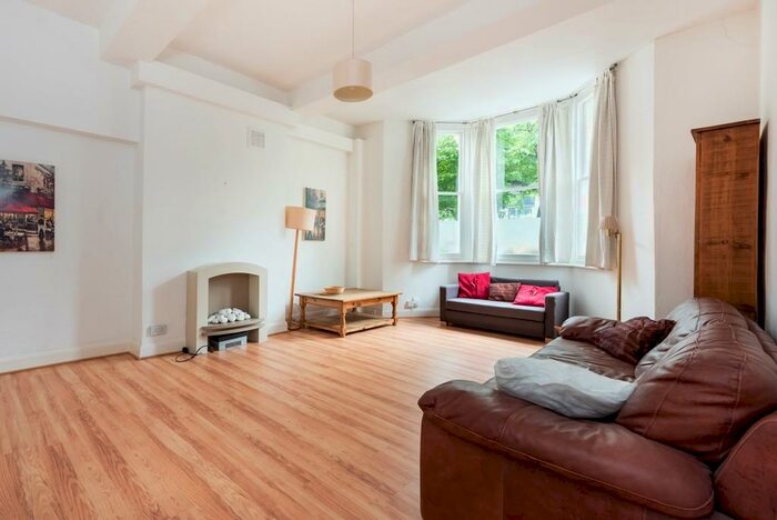 2 Bedroom Flat To Rent In Drayton Park, London, N5