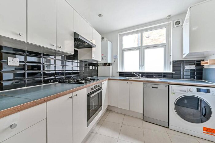 2 Bedroom Terraced House To Rent In Rectory Road, Stoke Newington, London, N16