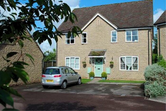 1 Bedroom Flat To Rent In Five Trees Close, Tetbury, GL8