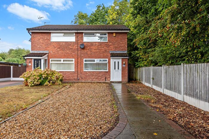 2 Bedroom Semi-detached House For Sale In Colwyn Close, Callands, WA5